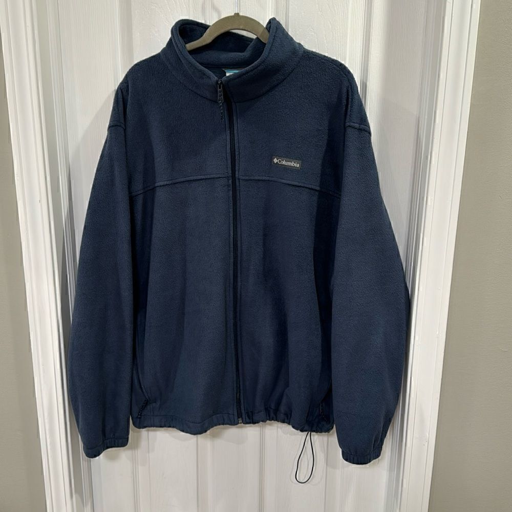 COLUMBIA FLEECE JACKET. NAVY BLUE.